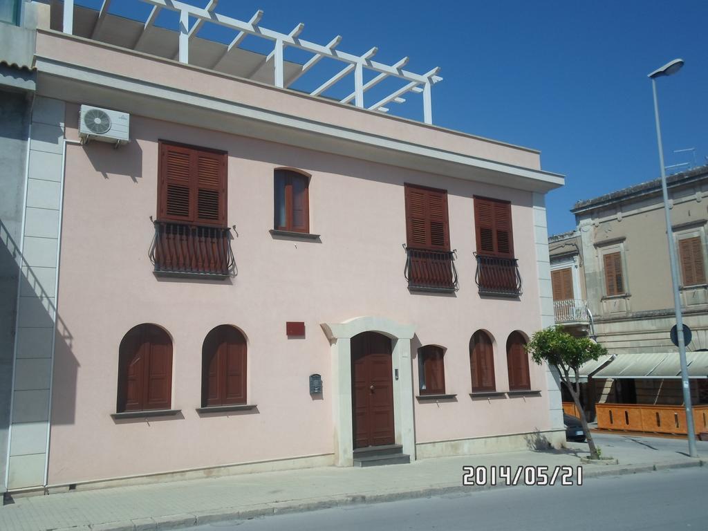 B&B Home Sweet Home Rosolini Extérieur photo